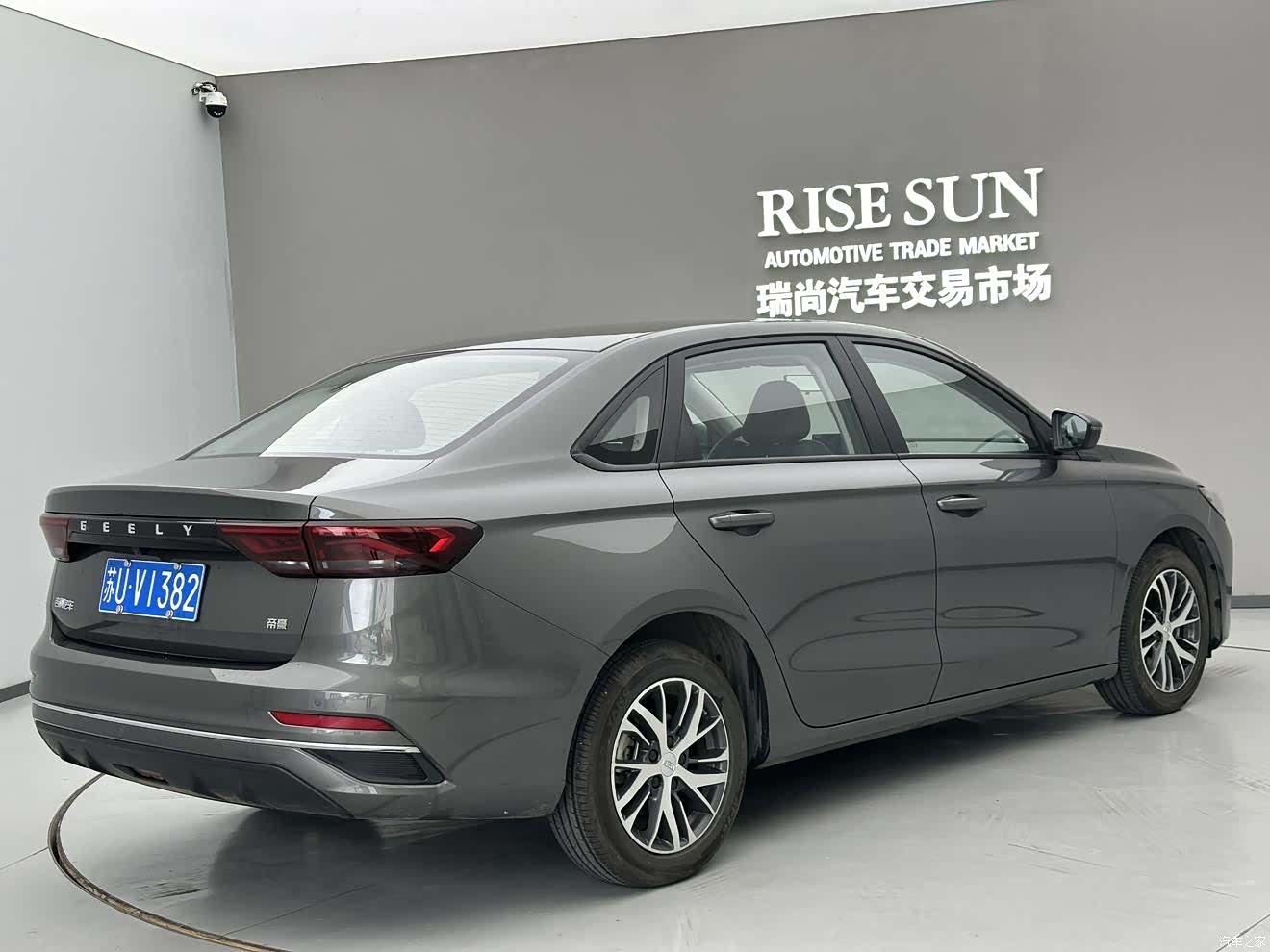 Geely Emgrand, 2025 все фото