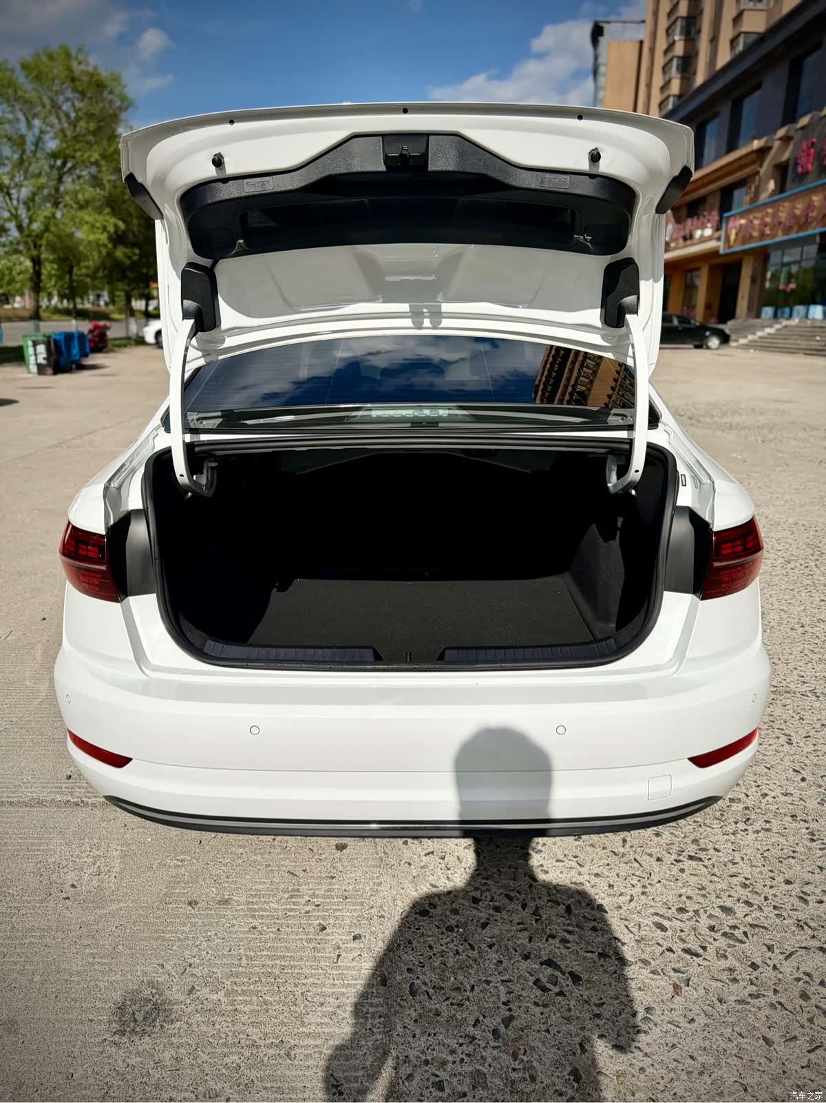 Volkswagen Sagitar, 2022 14
