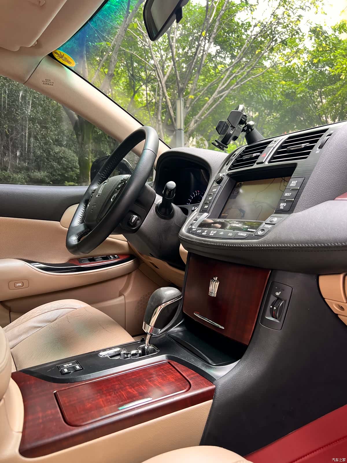 Toyota Crown, 2011 все фото