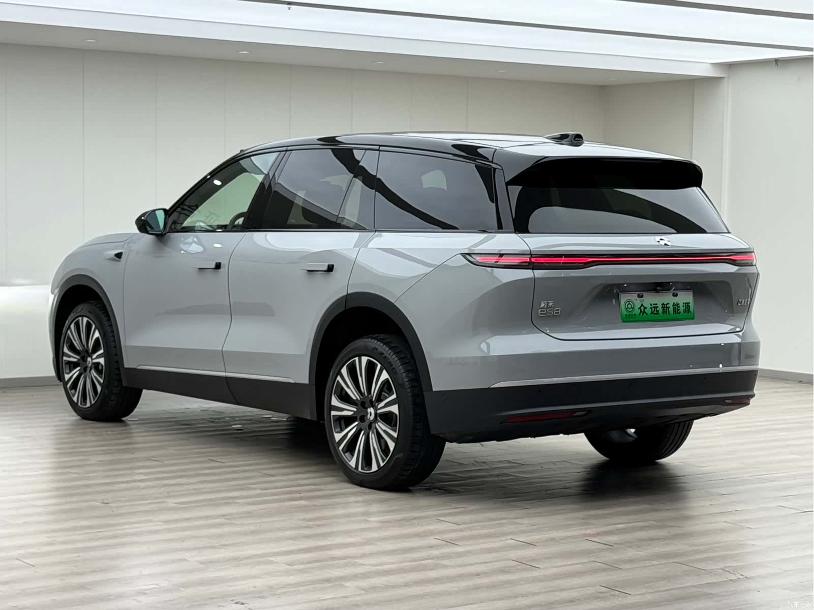 NIO ES8, 2024 9