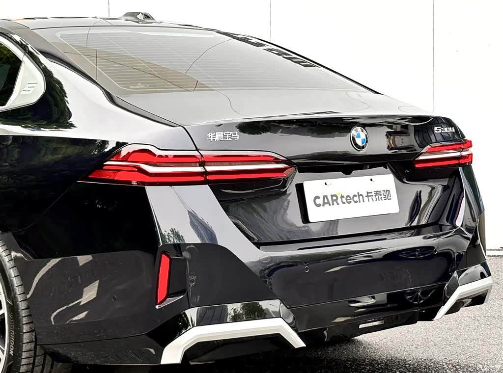 BMW 5 Series, 2024 9