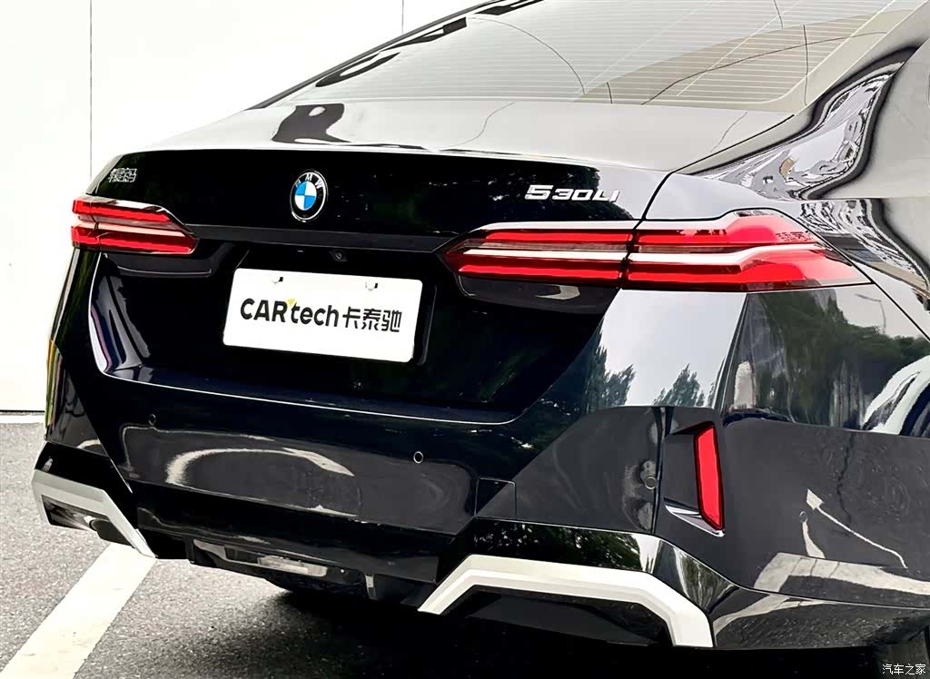 BMW 5 Series, 2024 11
