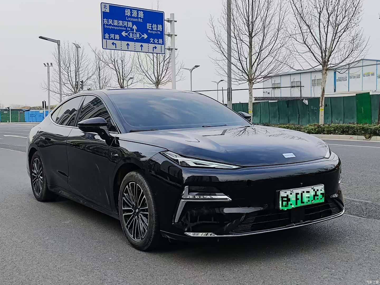 Geely 8, 2025 3