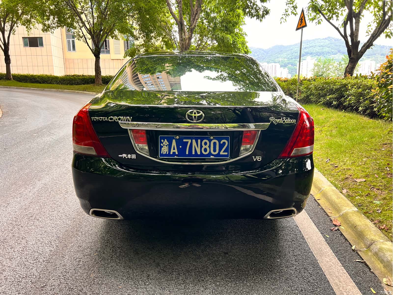 Toyota Crown, 2011 8