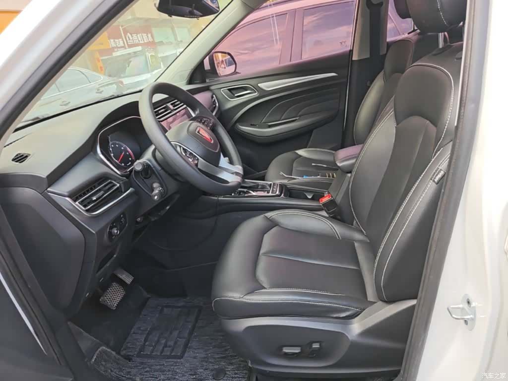 Roewe RX3, 2019 15