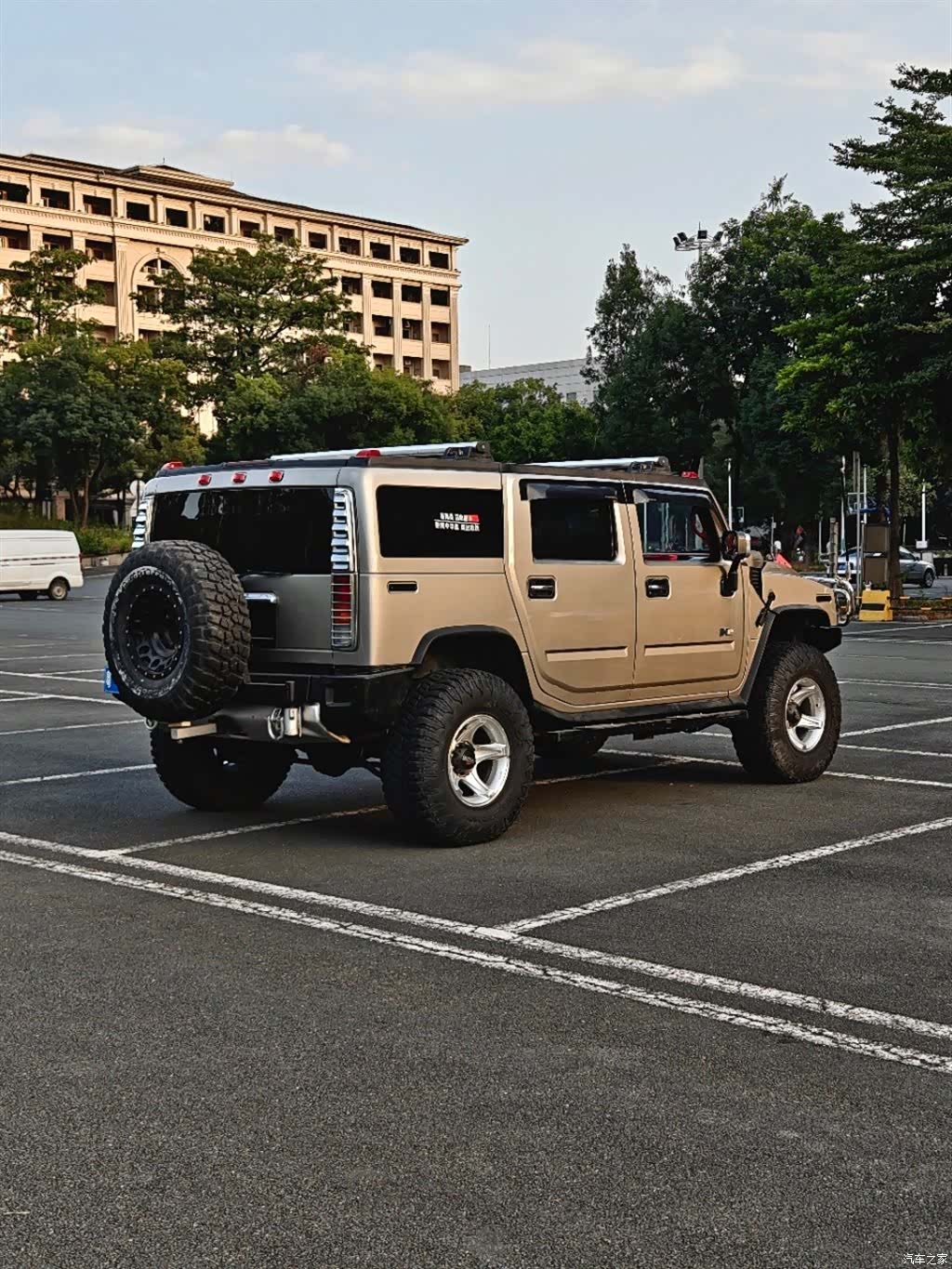 Hummer H2, 2010 4
