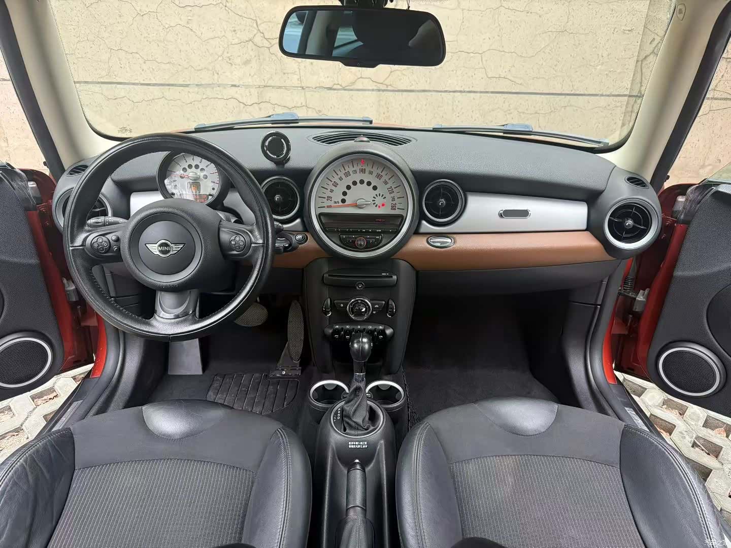 Mini Cooper, 2011 4