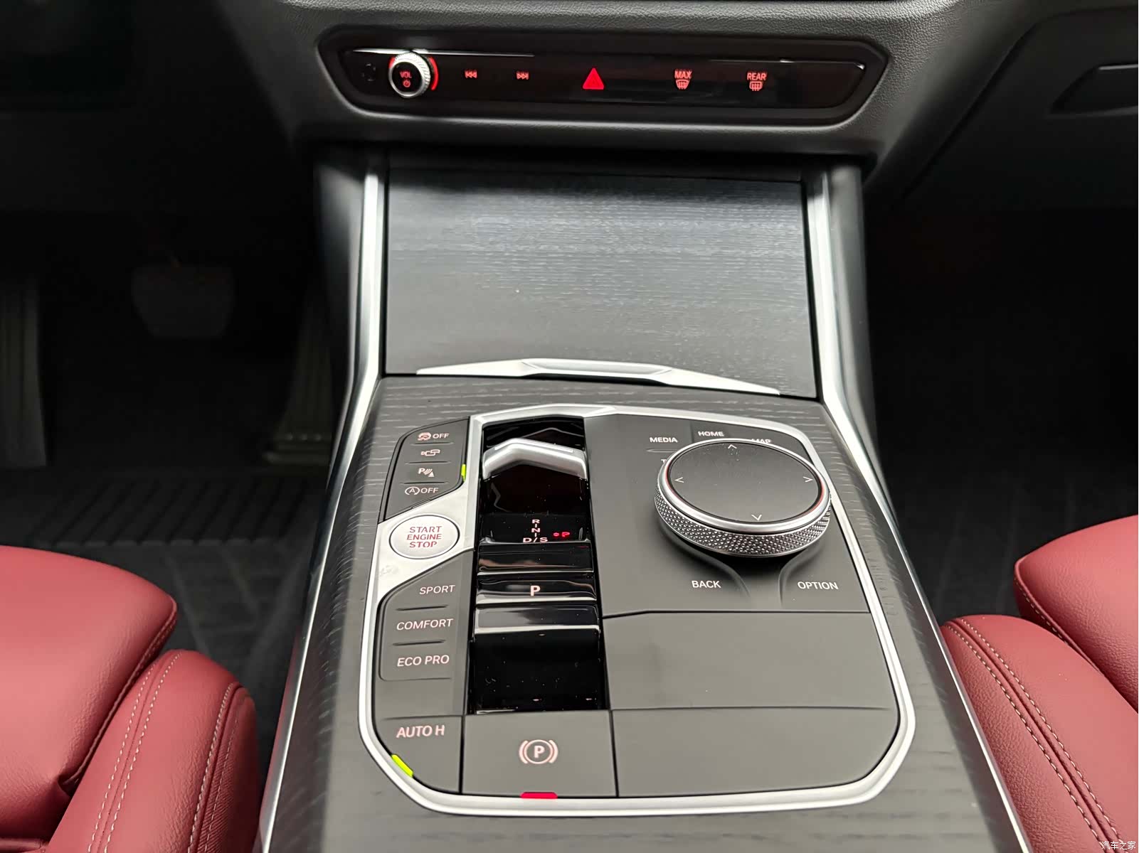 BMW 3 Series, 2025 21