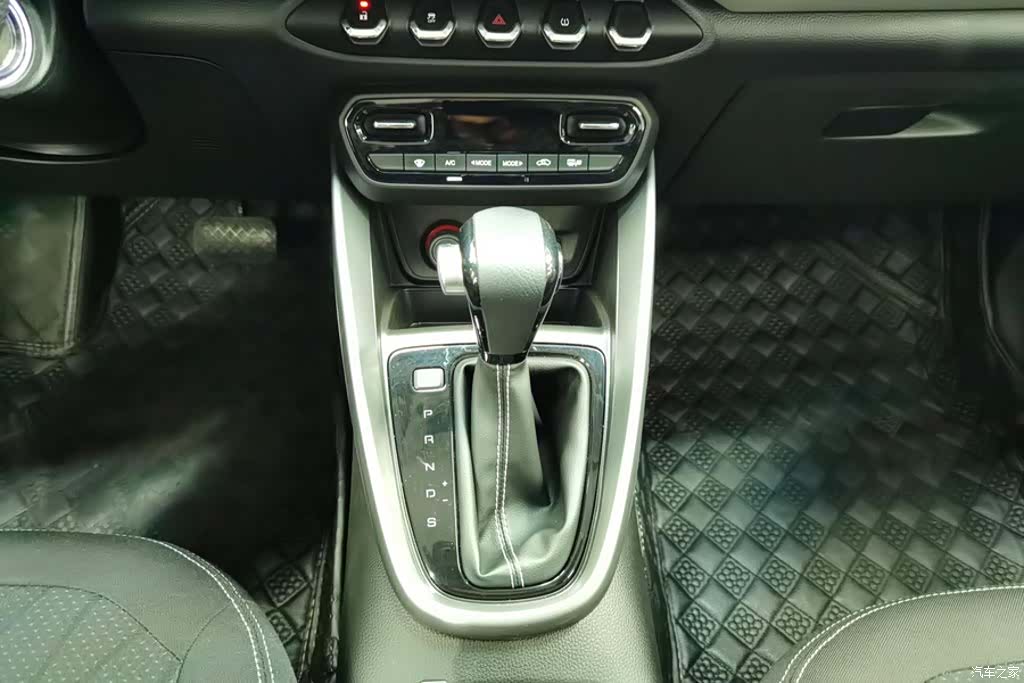Wuling 510, 2021 16