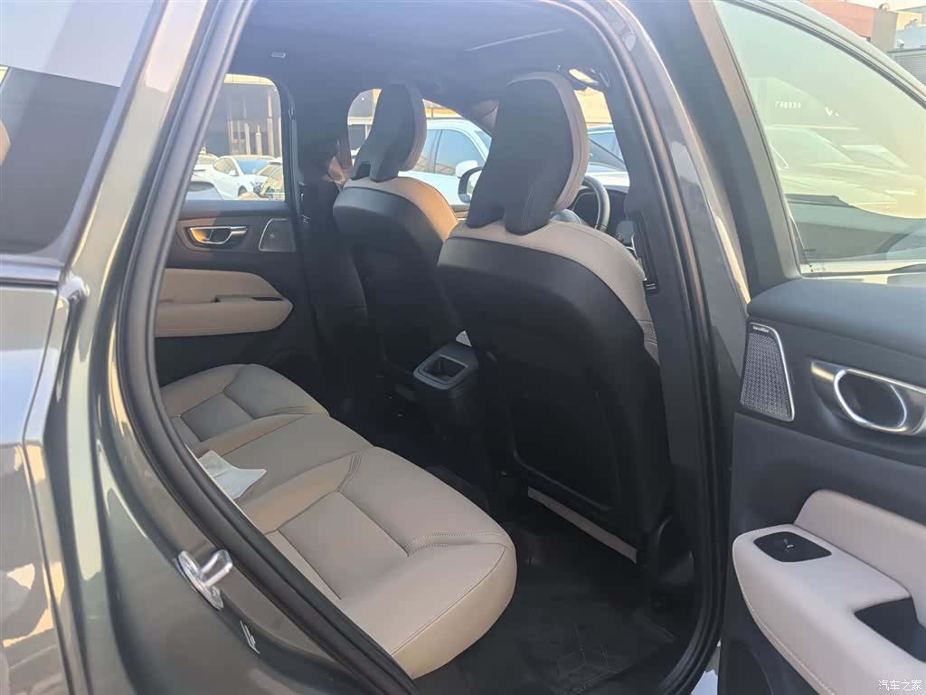 Volvo XC60, 2025 18