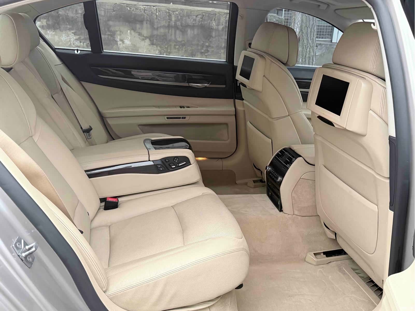 BMW 7 Series, 2012 20