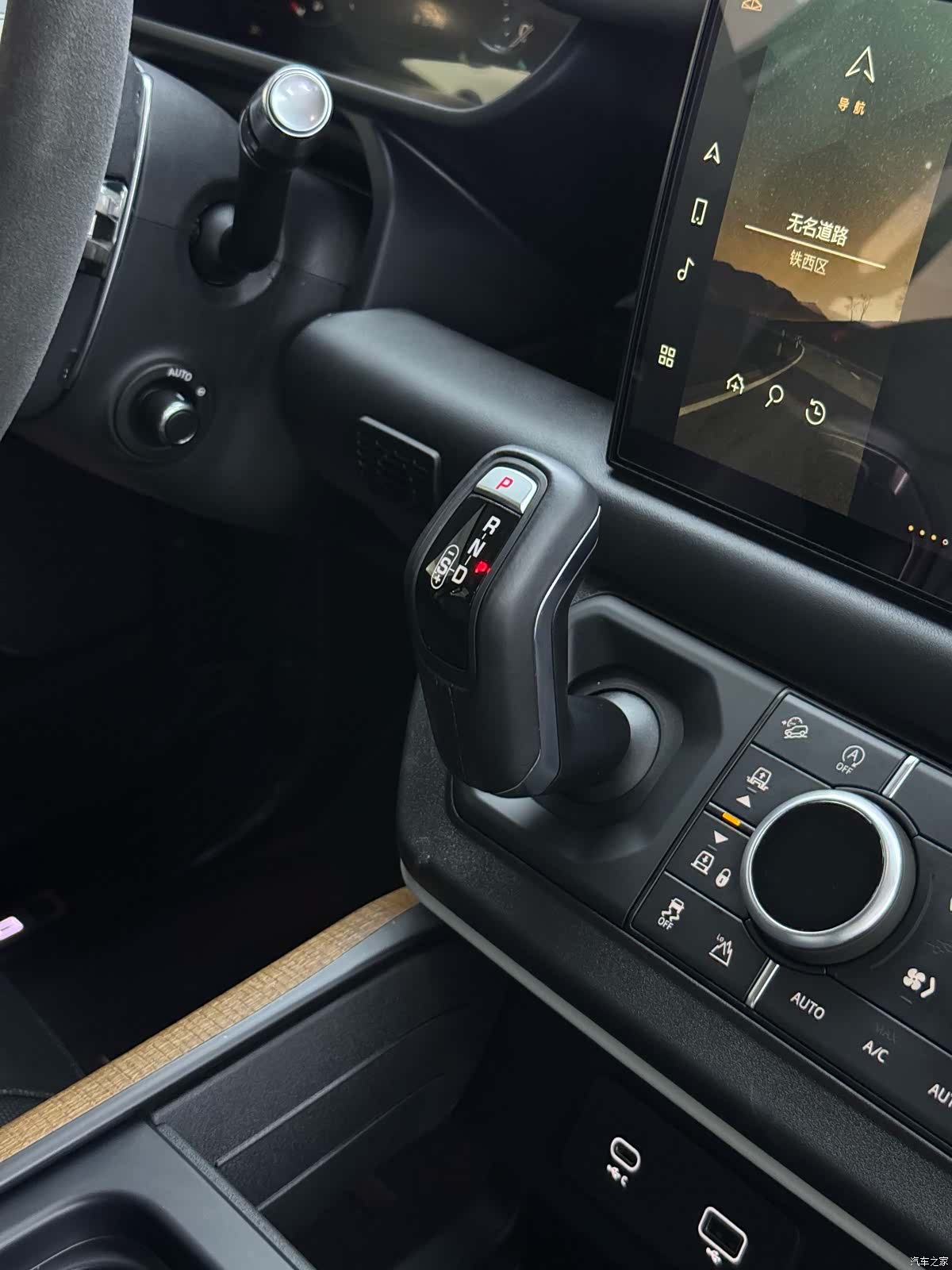 Land Rover Defender, 2022 19