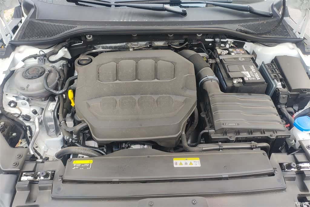 Volkswagen CC, 2026 10