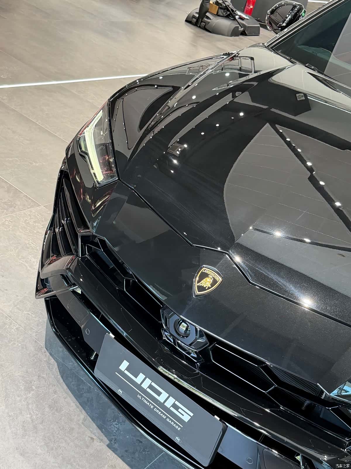 Lamborghini Urus, 2022 4