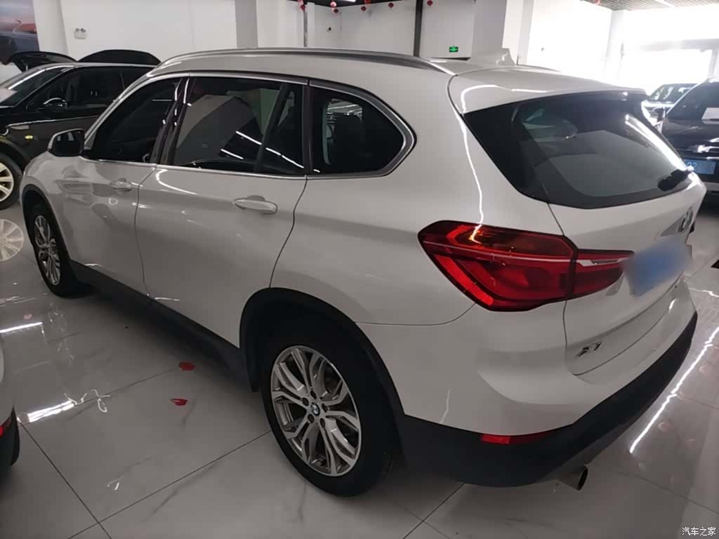 BMW X1, 2019 все фото