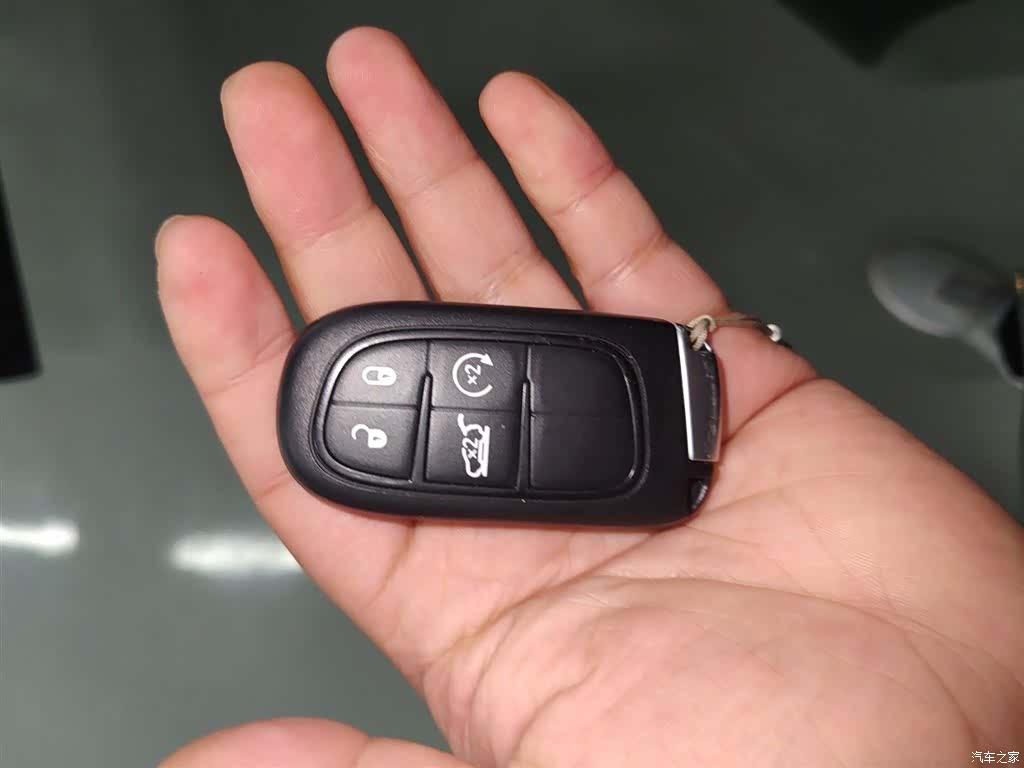 Jeep Cherokee, 2018 17