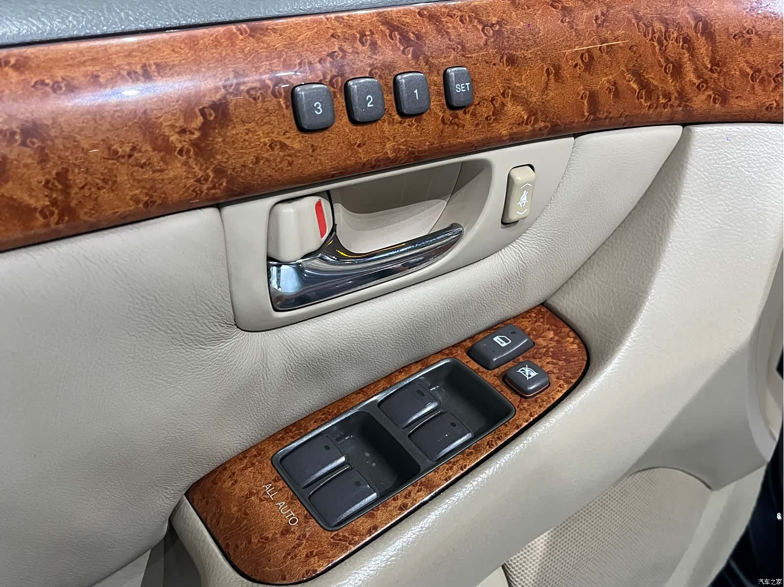 Lexus LS, 2006 8