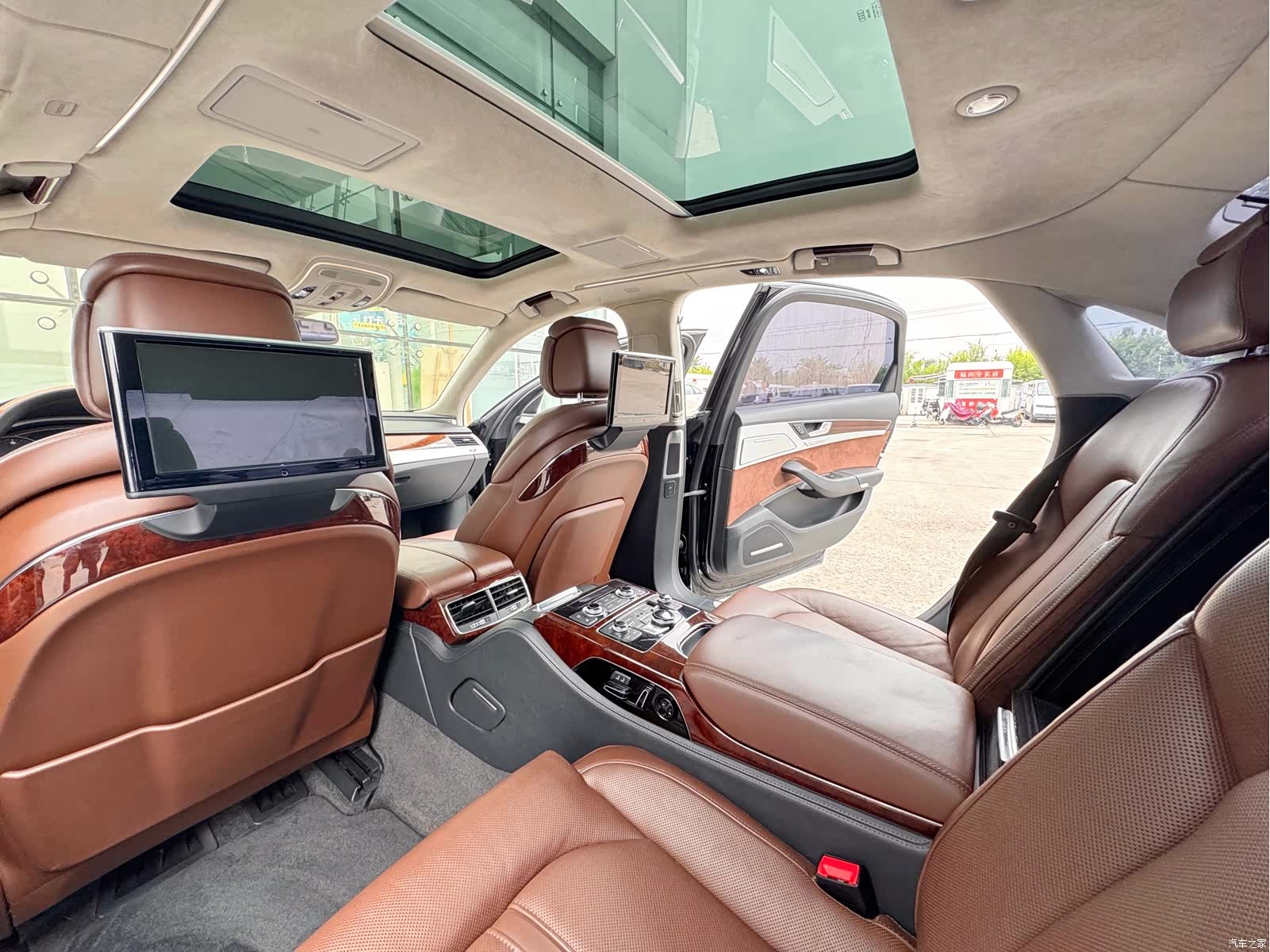 Audi A8L, 2011 11