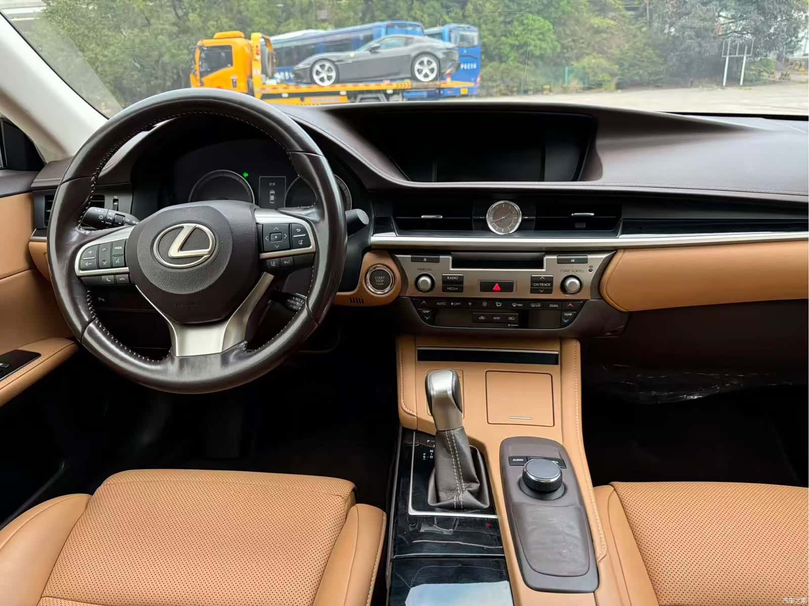 Lexus ES, 2017 11