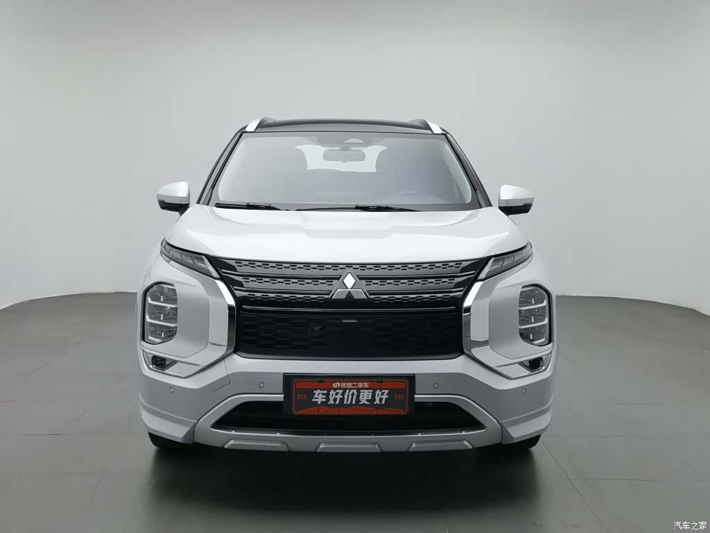 Mitsubishi Outlander, 2023 3