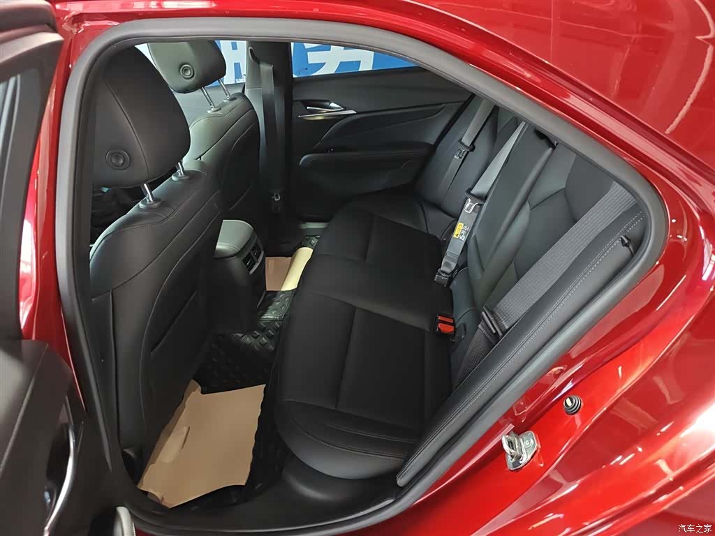Cadillac CT4, 2021 13