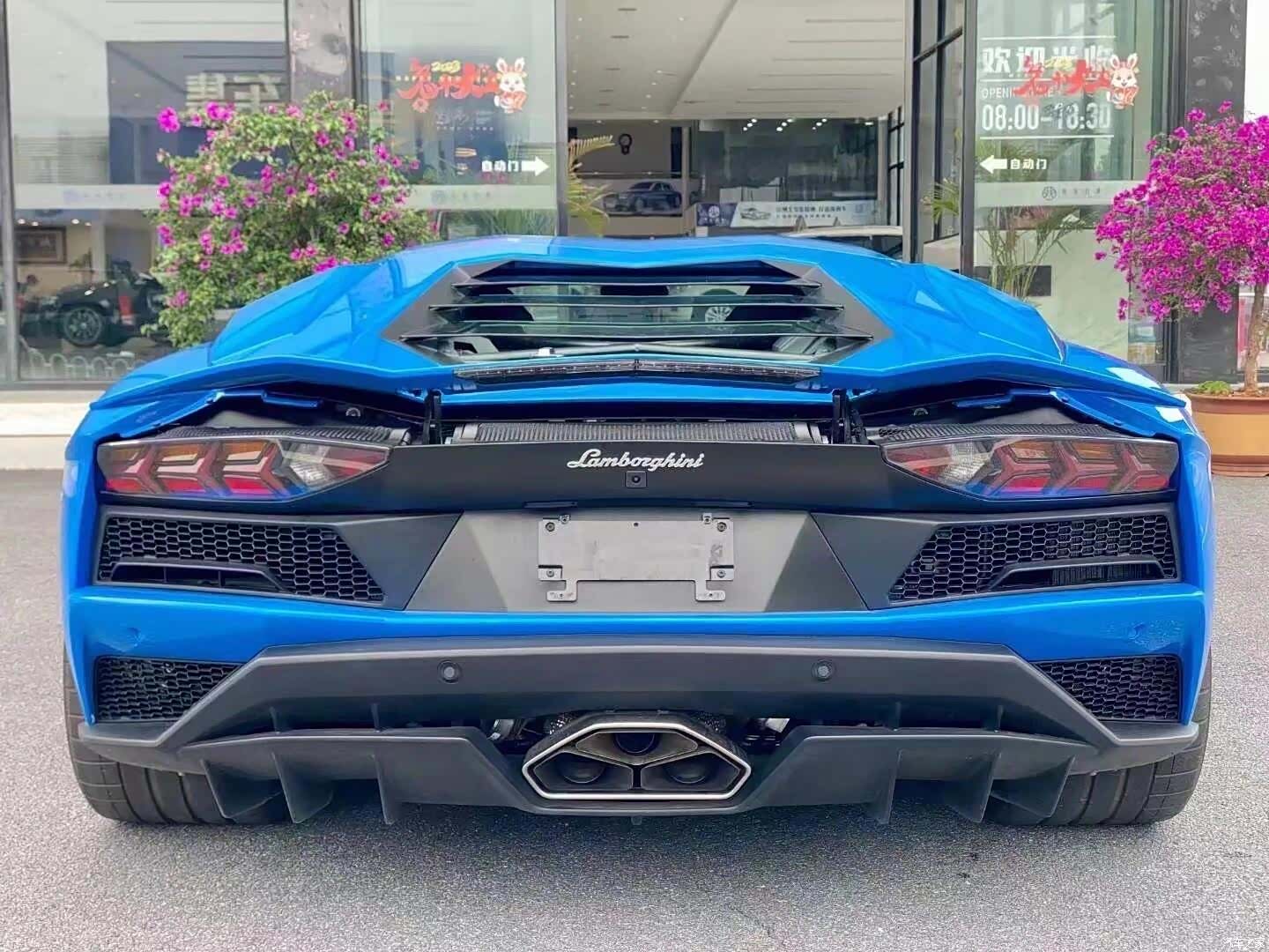 Lamborghini Aventador, 2018 11