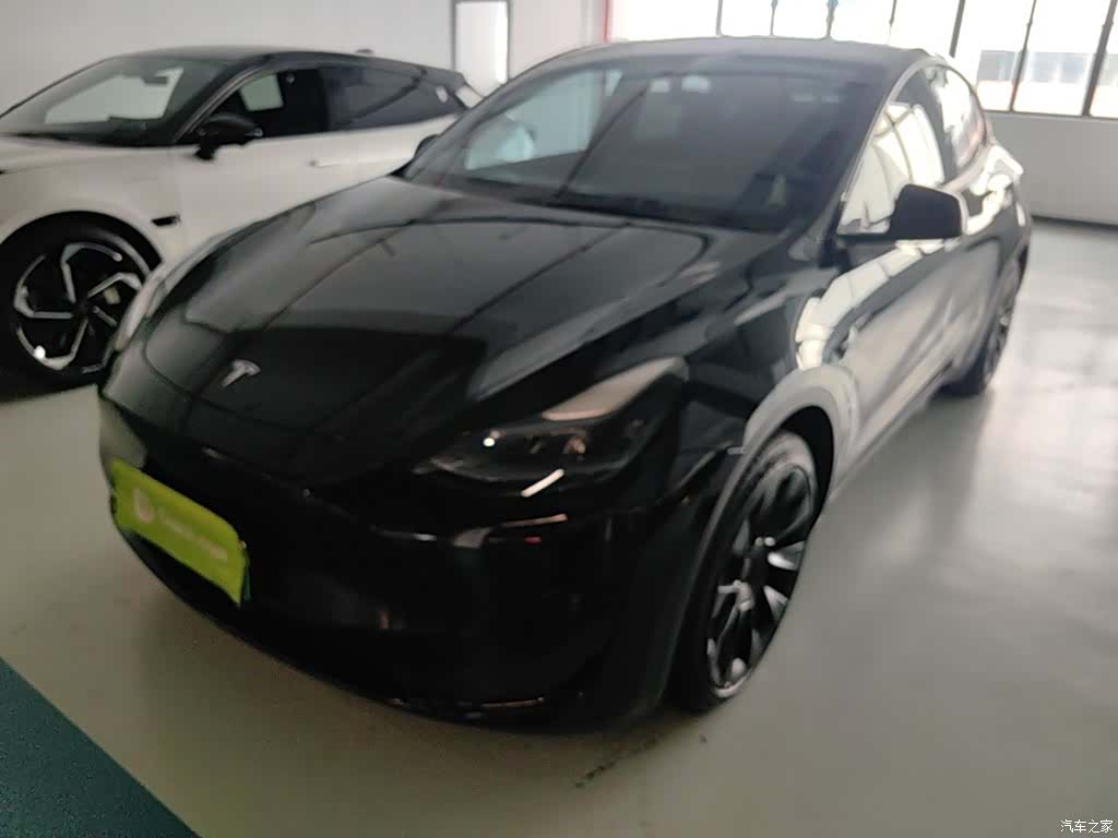 Tesla Model Y, 2022 1
