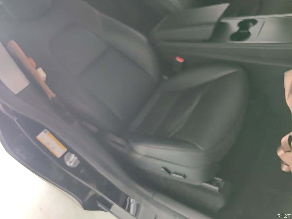 Tesla Model Y, 2022 25