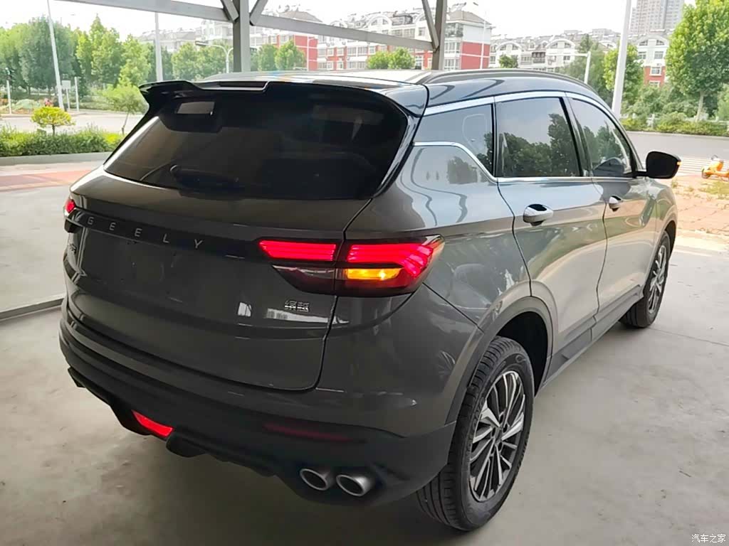 Geely Coolray, 2022 7