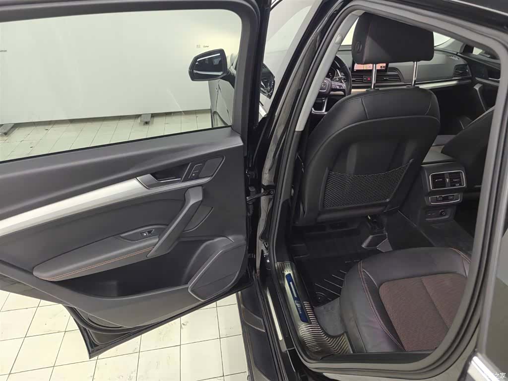 Audi Q5L, 2019 6