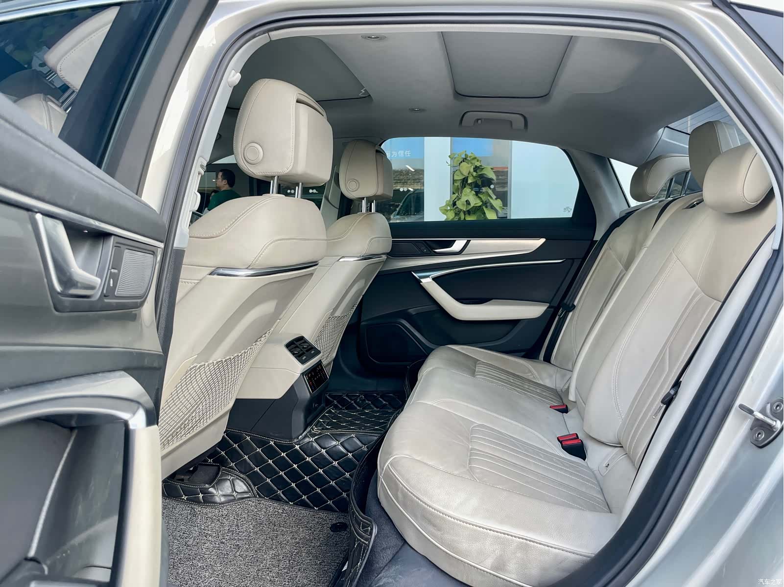 Audi A6L, 2020 8