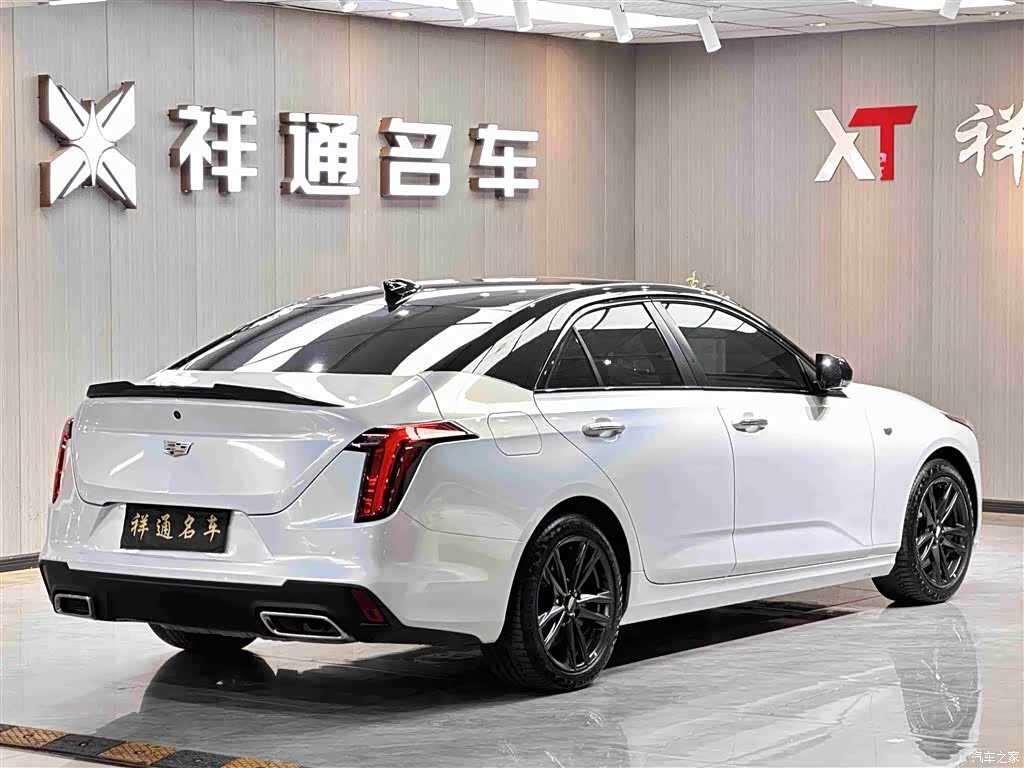 Cadillac CT4, 2022 все фото