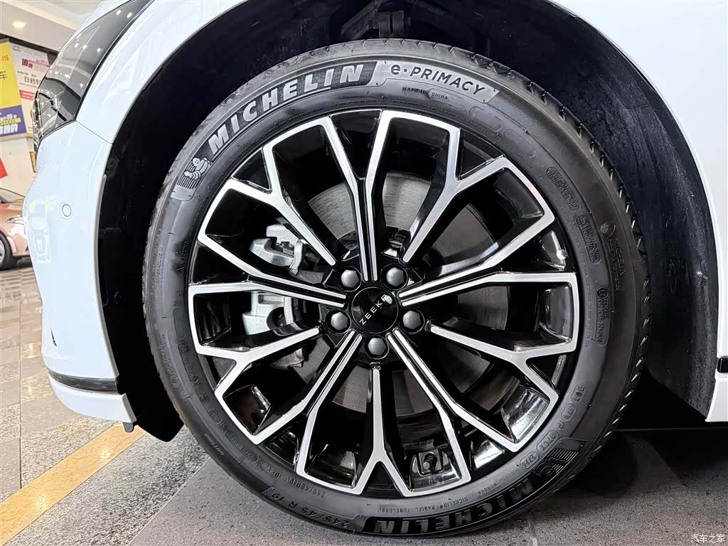 Zeekr 007, 2025 30