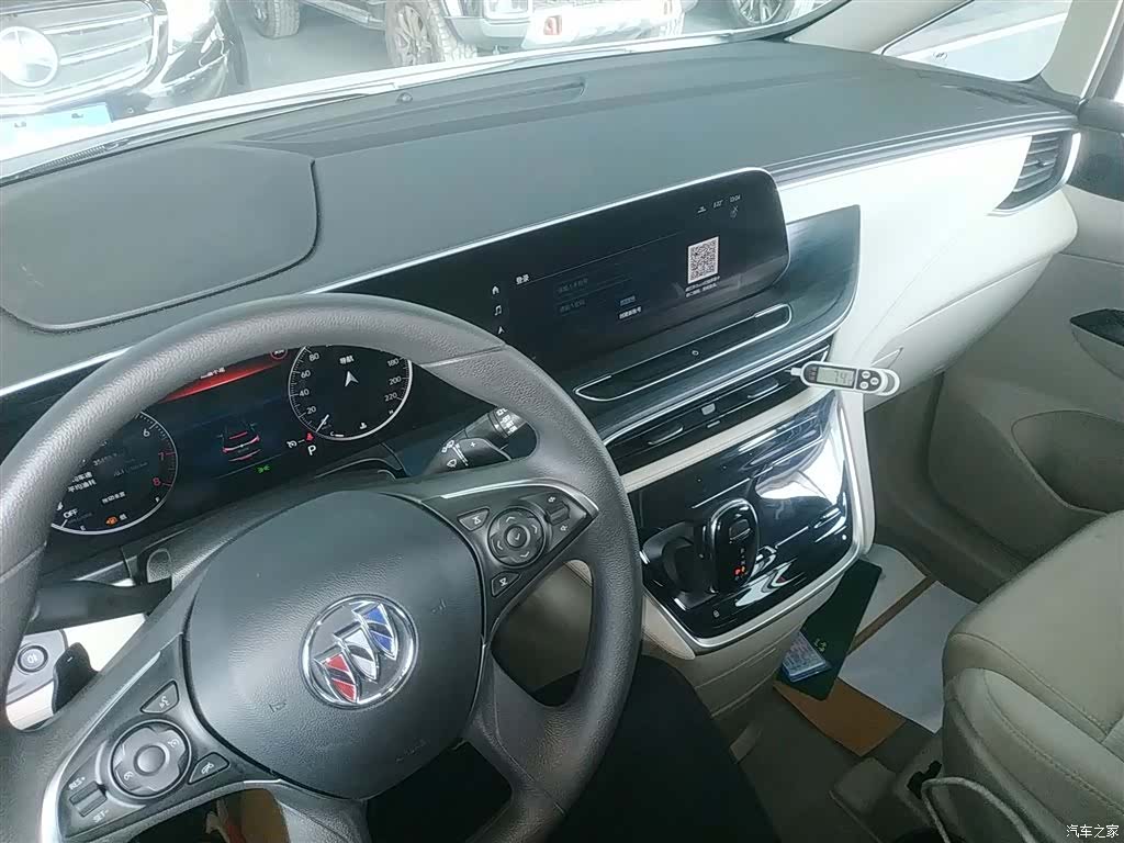 Buick GL8, 2022 10