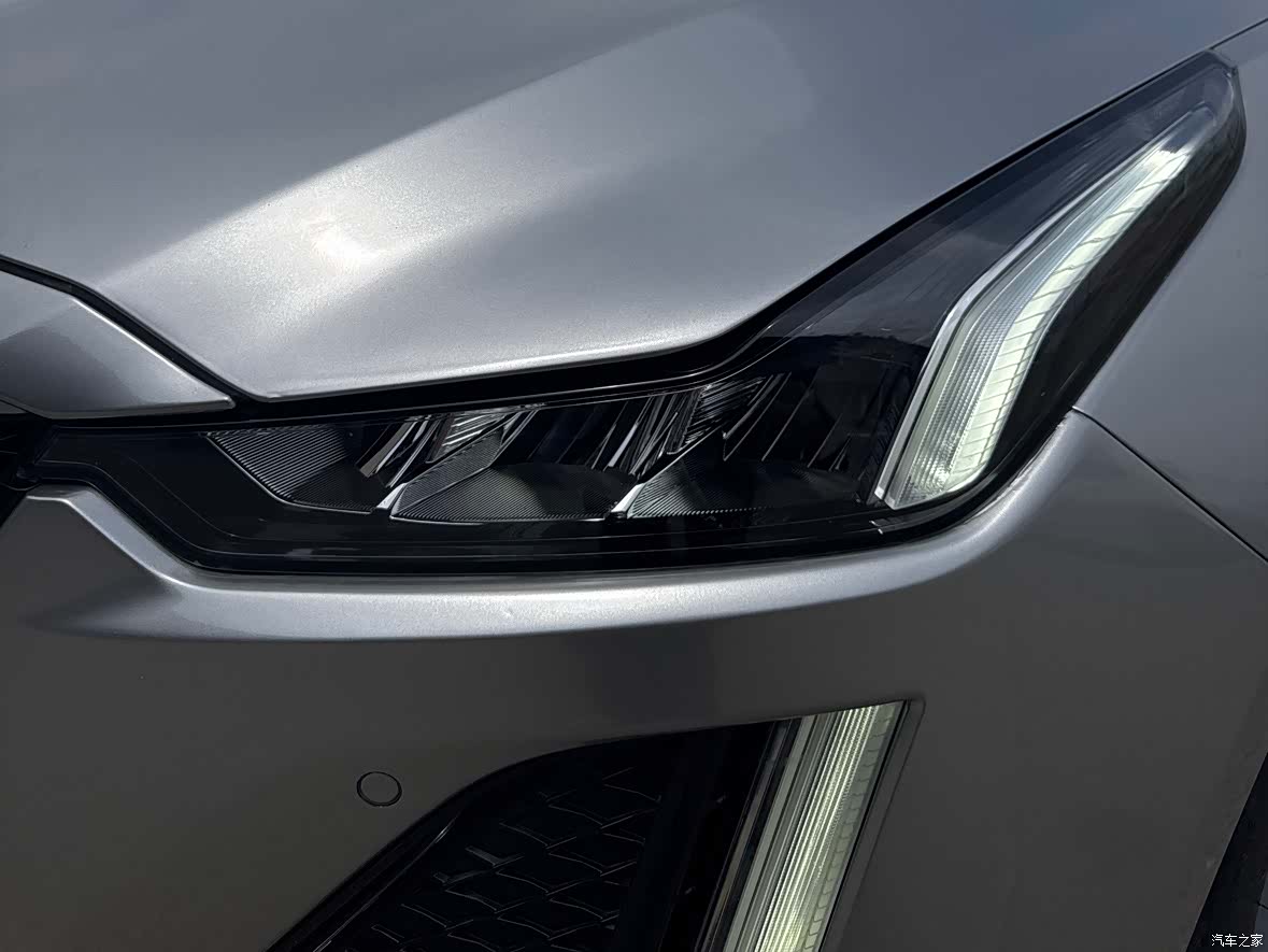 Cadillac CT5, 2021 все фото