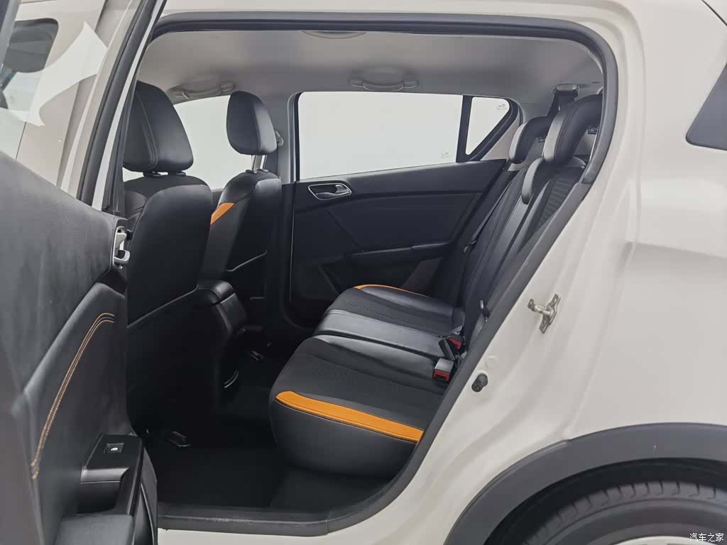 Wuling 310, 2016 15