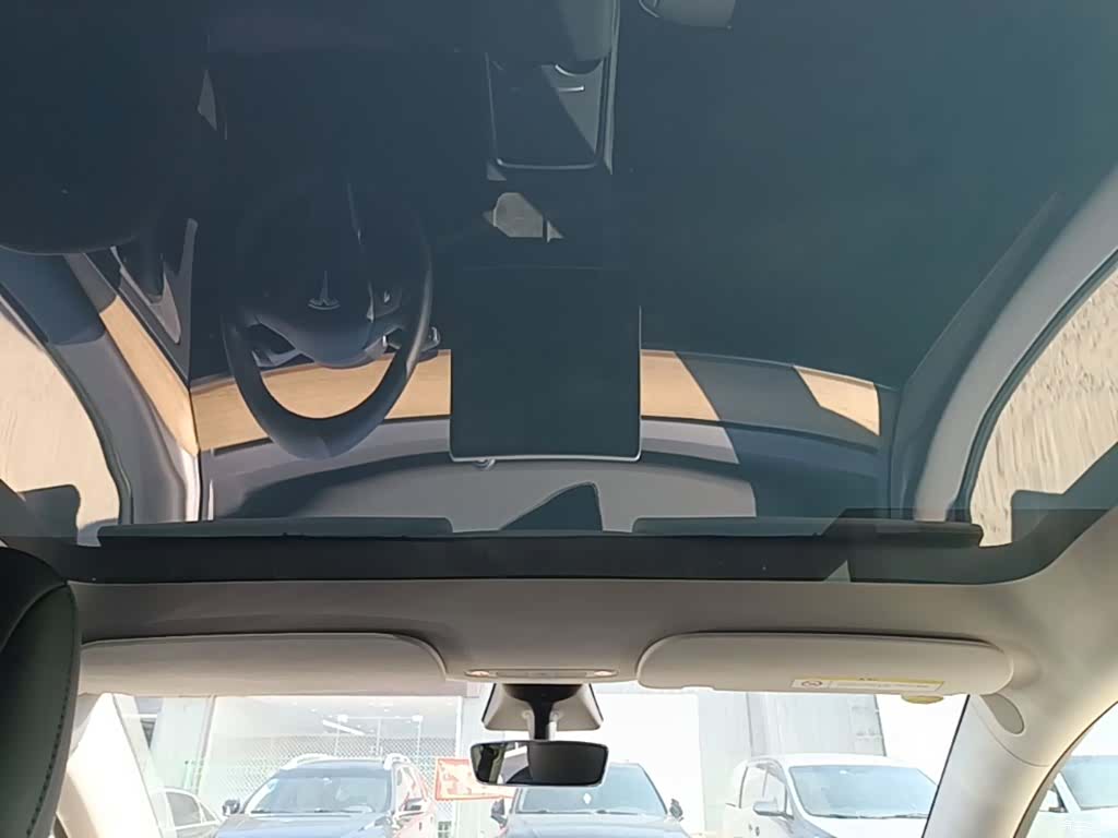 Tesla Model Y, 2022 18