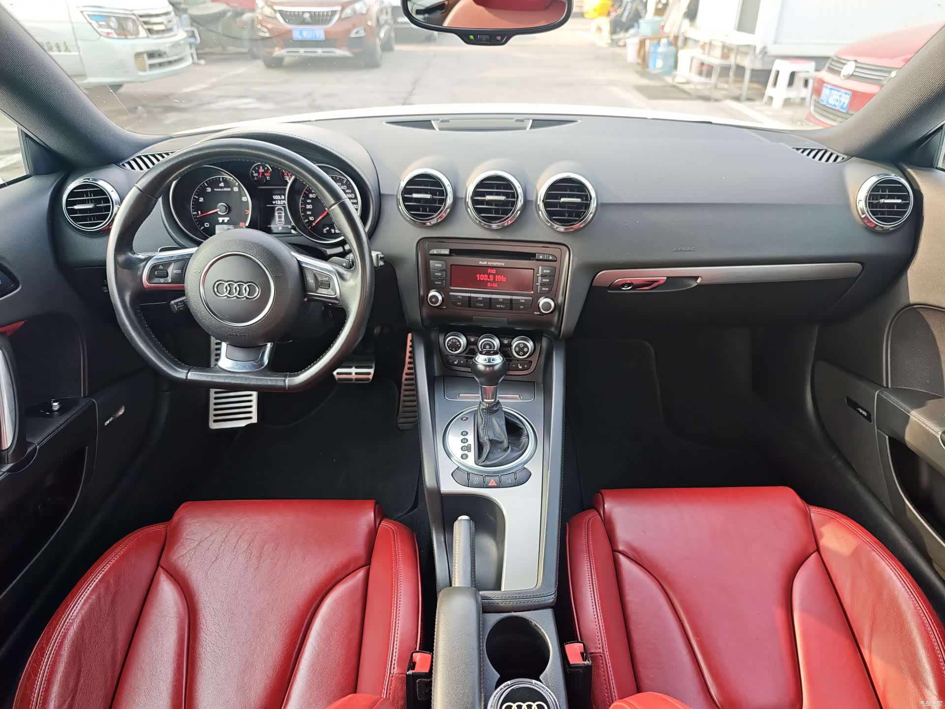 Audi TT, 2011 8