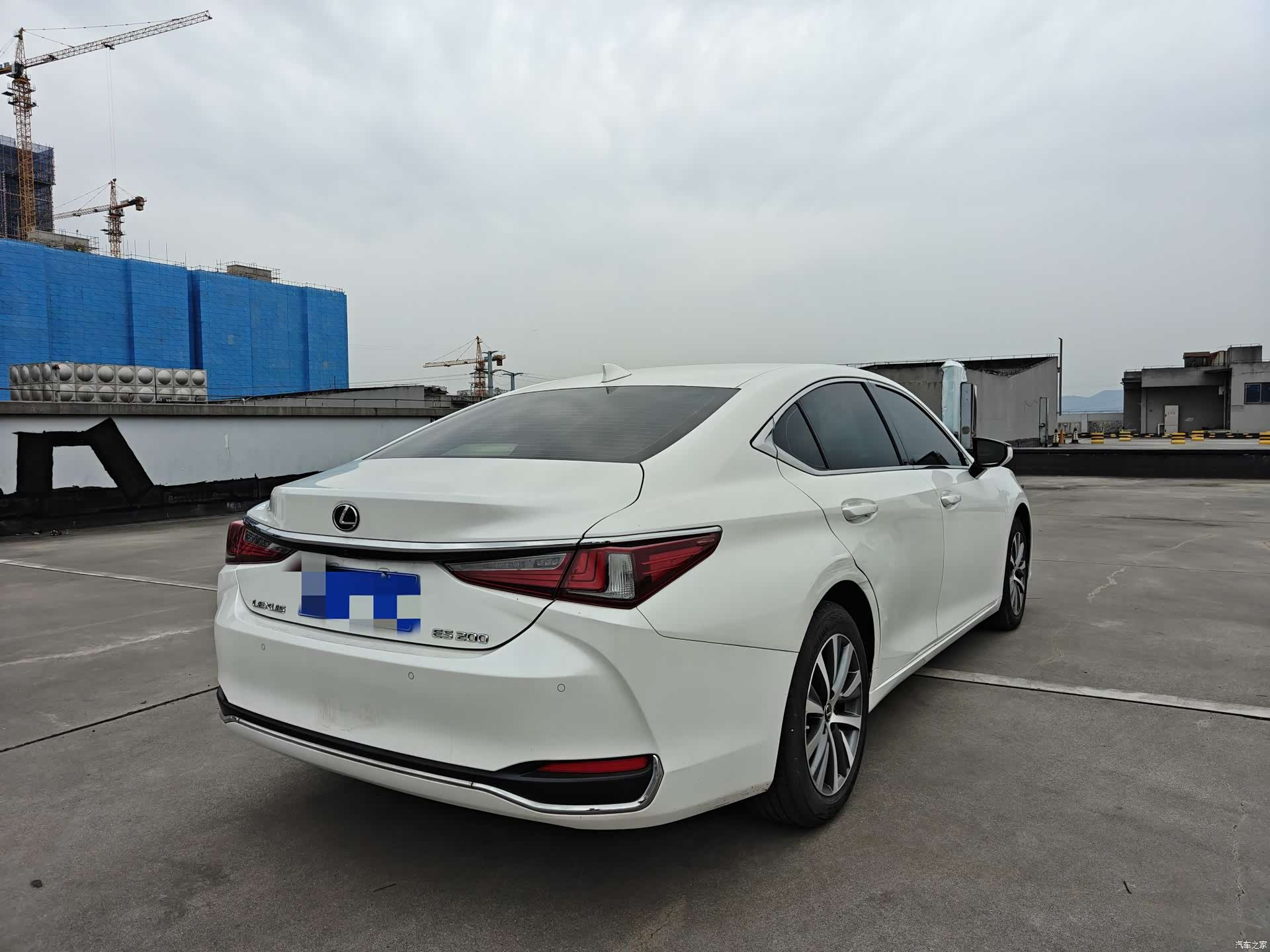 Lexus ES, 2021 4