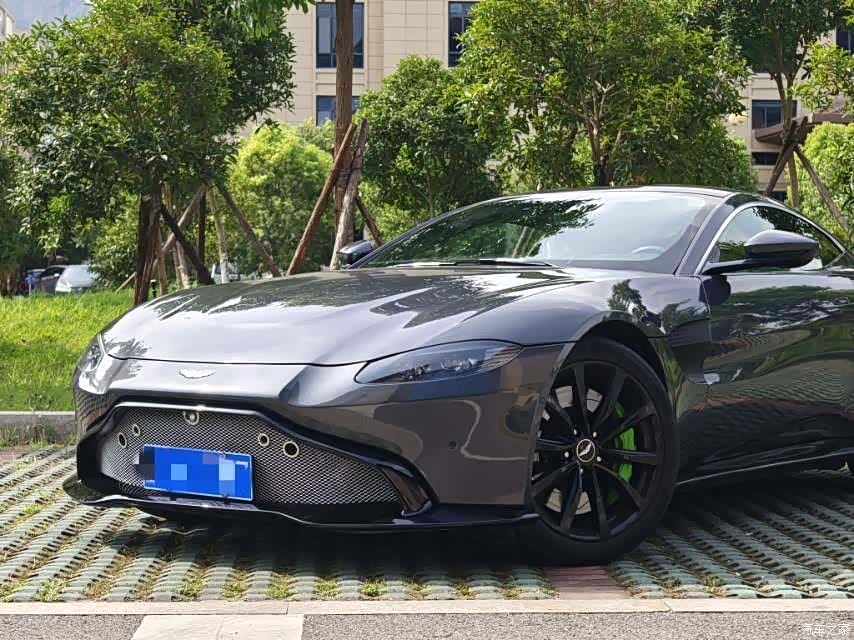 Aston Martin Vantage, 2019 все фото