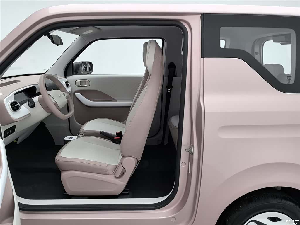 Geely Panda, 2025 10