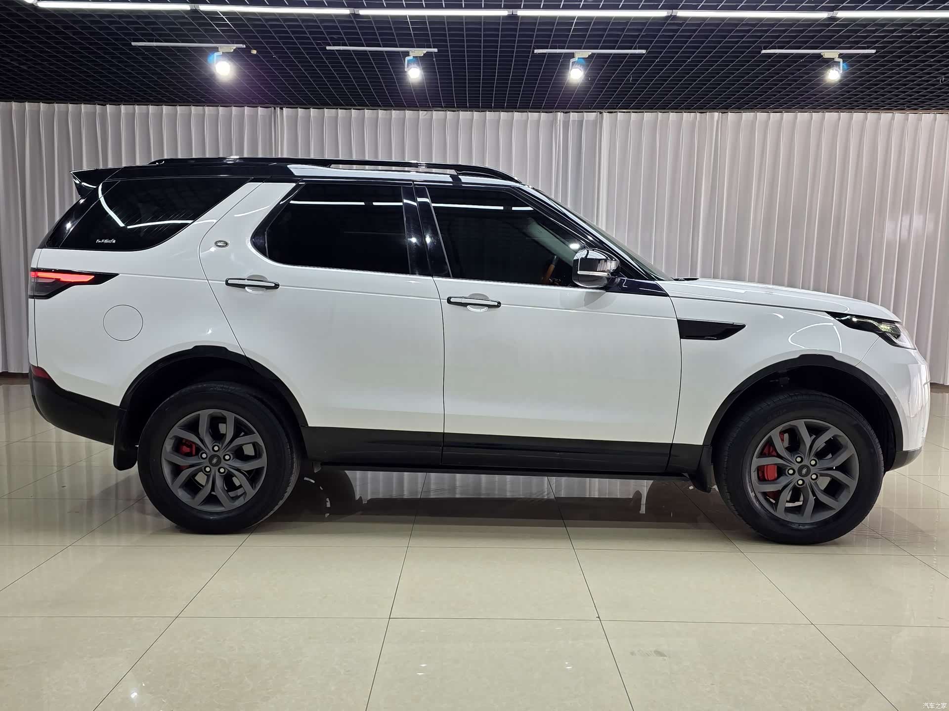 Land Rover Discovery, 2018 4
