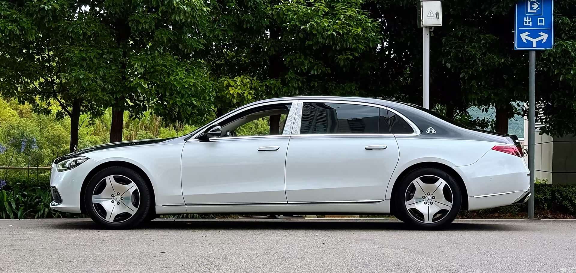 Maybach S-Class, 2023 2