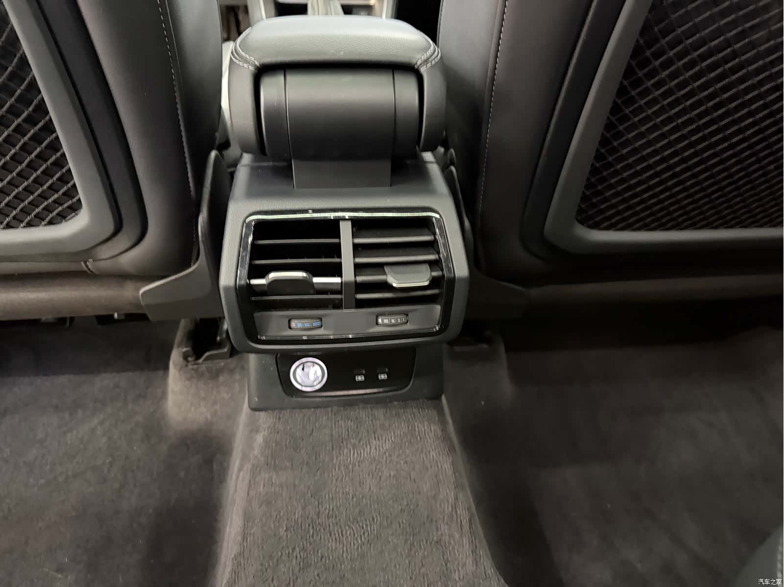 Audi Q3, 2023 20