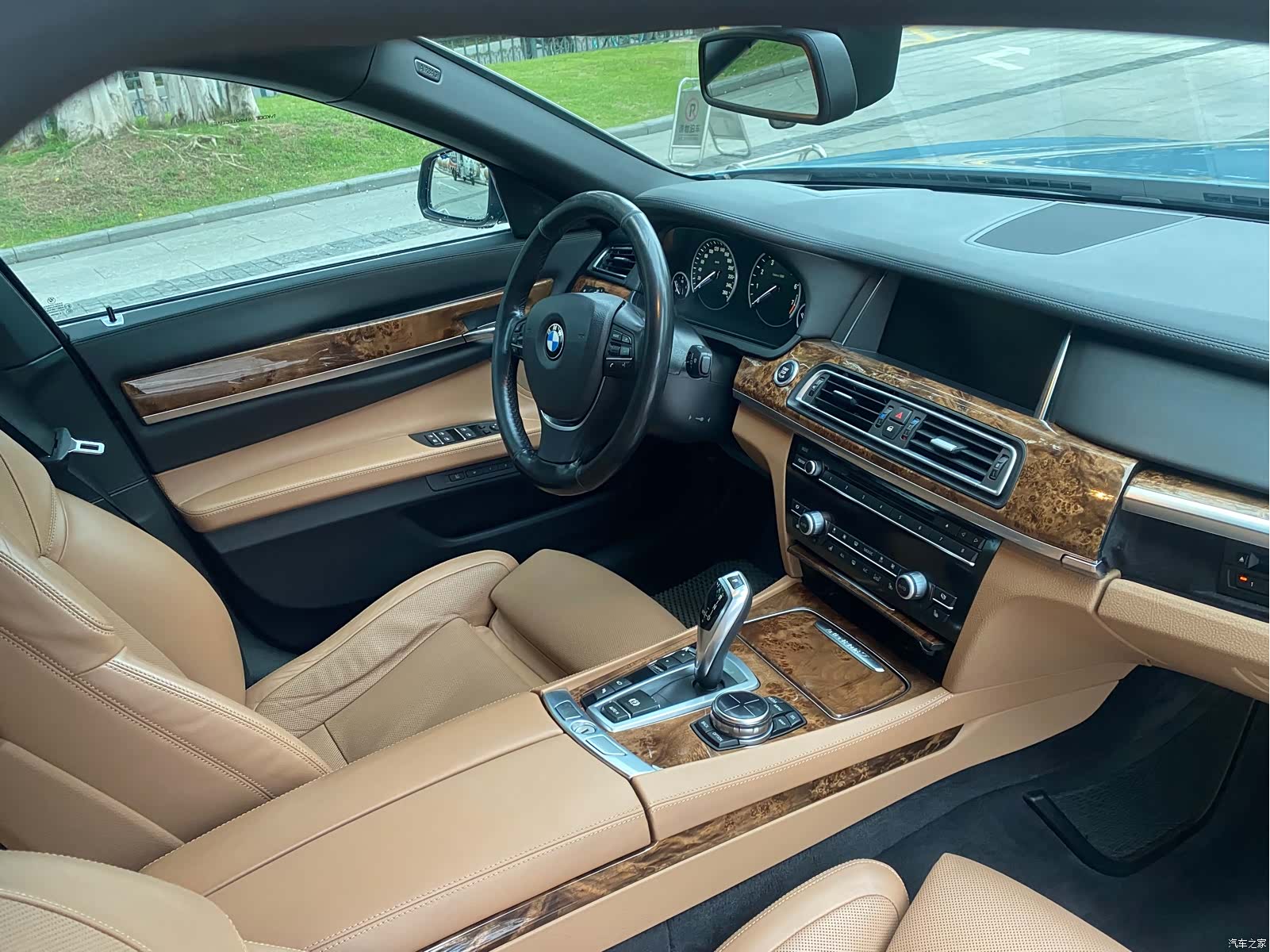 BMW 7 Series, 2013 18