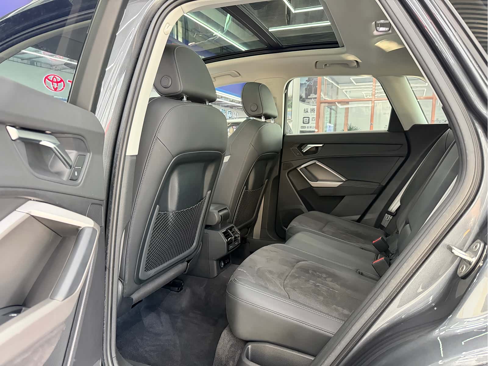 Audi Q3, 2023 8