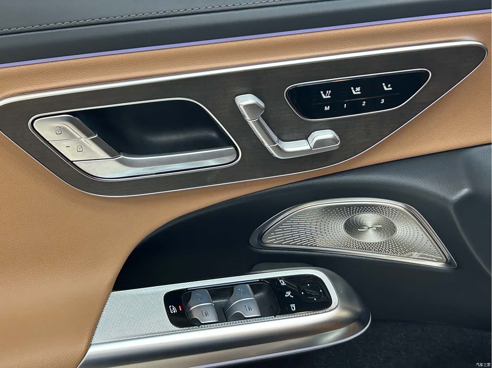 Mercedes-Benz E-Class, 2024 7