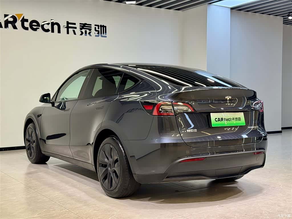 Tesla Model Y, 2024 6