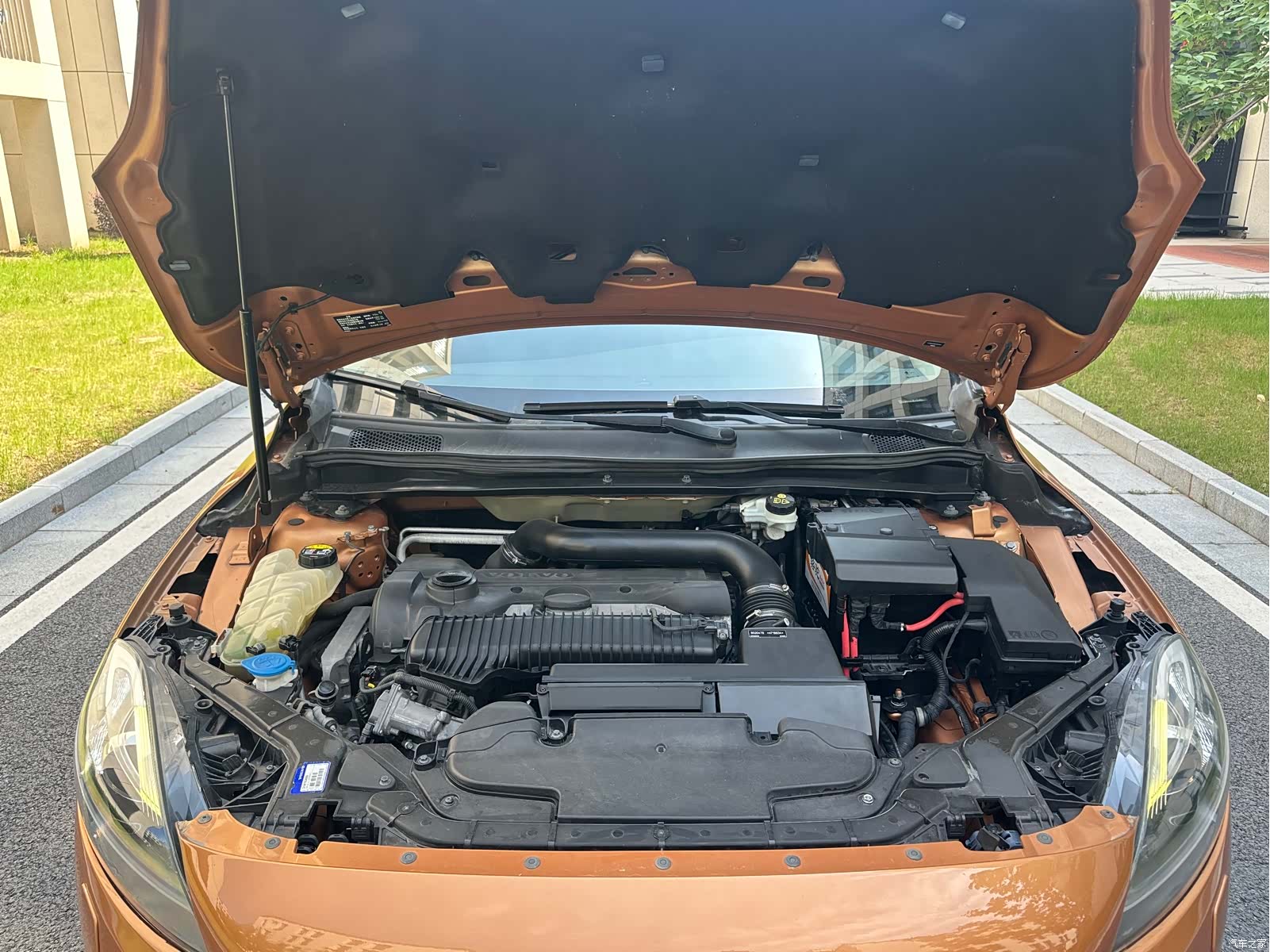 Volvo V40, 2014 24