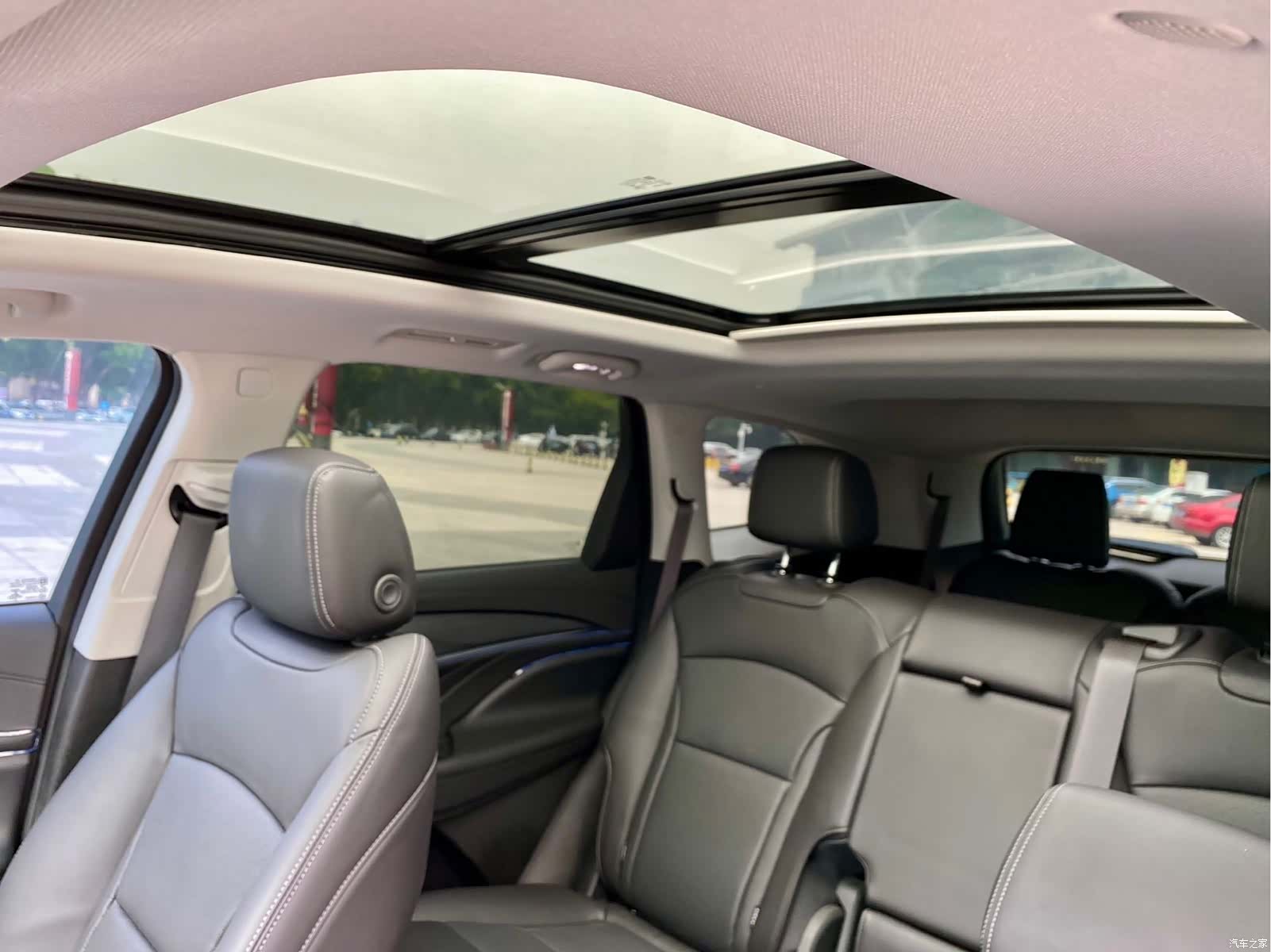 Buick Enclave, 2022 8